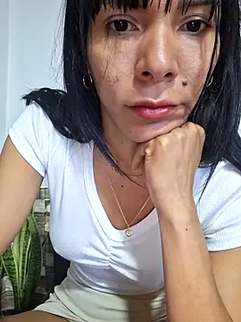 Doll Loren online show from February 17, 4:37 pm