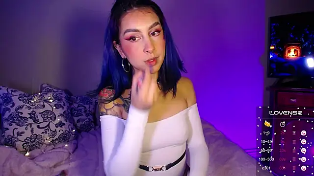 Cinamoonn online show from January 10, 9:31 pm