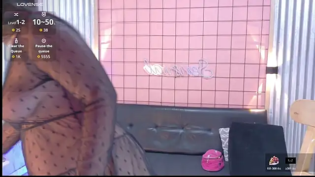 mensia hernandz online show from October 18, 1:34 pm