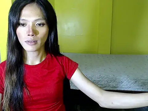 Snapshot of xx_goddessofallgodess_xx chatting on December 18, 1:34 pm xx goddessofallgodess xx online show from December 18, 1:34 pm
