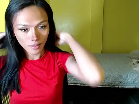Snapshot of xx_goddessofallgodess_xx chatting on December 28, 2:21 pm xx goddessofallgodess xx online show from December 28, 2:21 pm