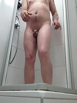 Snapshot of bartek1989209 chatting on March 28, 11:04 pm bartek1989209 online show from March 28, 11:04 pm