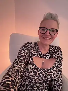 German Milf online show from March 2, 2:00 pm