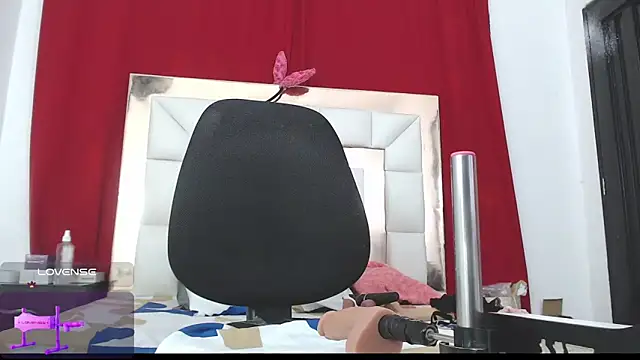 candyrojas online show from October 18, 7:31 am