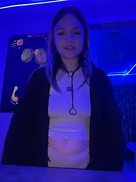 Cutiepiespanks online show from February 18, 1:43 am
