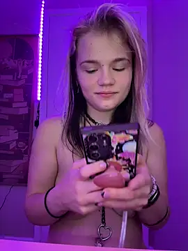 Cutiepiespanks online show from October 1, 5:35 am