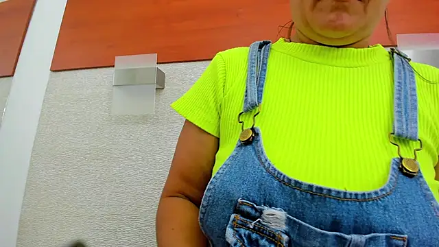 allice green online show from November 15, 1:03 am