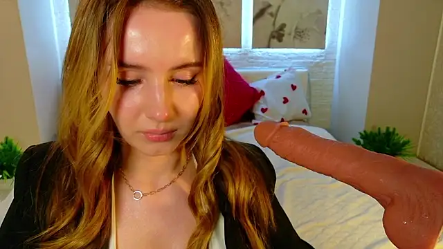 Betty June online show from February 17, 8:37 pm