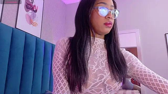 Snapshot of MiaMidnnightt chatting on February 28, 12:17 pm MiaMidnnightt online show from February 28, 12:17 pm