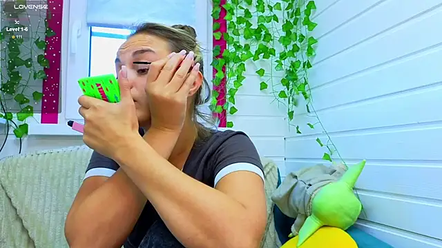 Misss Vikk online show from September 24, 5:55 am