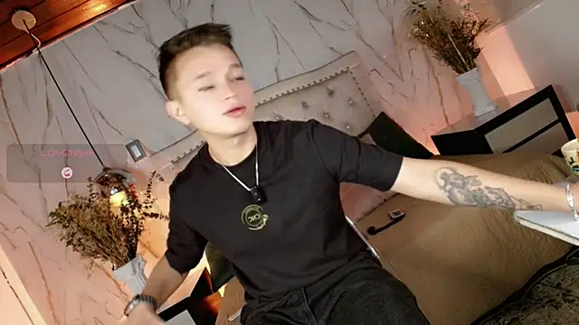 Snapshot of Tim_wolf chatting on February 25, 2:48 pm Tim wolf online show from February 25, 2:48 pm