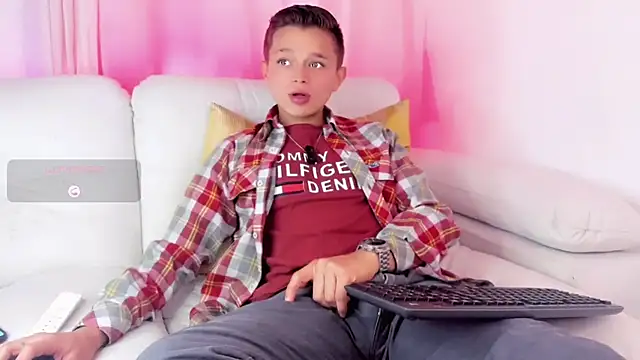 Snapshot of Tim_wolf chatting on March 5, 2:35 pm Tim wolf online show from March 5, 2:35 pm