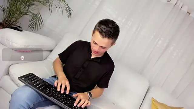 Snapshot of Tim_wolf chatting on March 7, 9:34 pm Tim wolf online show from March 7, 9:34 pm