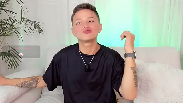 Snapshot of Tim_wolf chatting on March 11, 8:37 pm Tim wolf online show from March 11, 8:37 pm