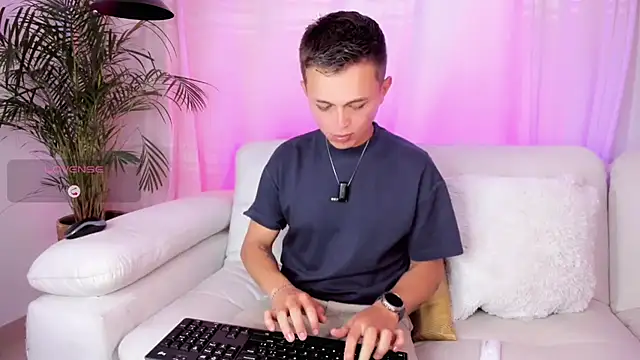 Snapshot of Tim_wolf chatting on March 17, 2:53 pm Tim wolf online show from March 17, 2:53 pm