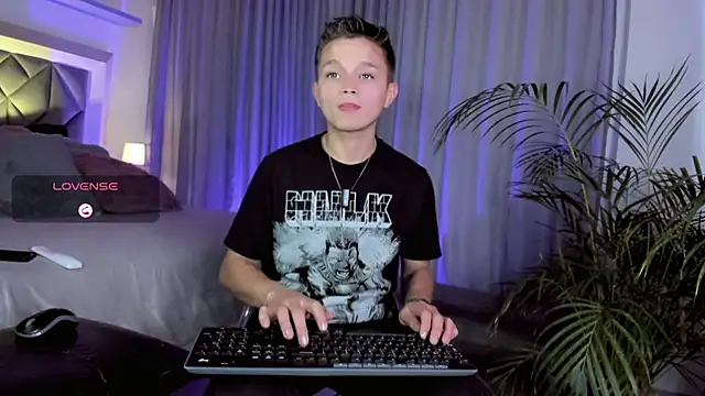 Snapshot of Tim_wolf chatting on March 19, 9:41 pm Tim wolf online show from March 19, 9:41 pm