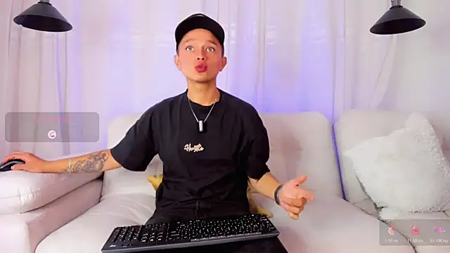 Snapshot of Tim_wolf chatting on March 21, 3:48 pm Tim wolf online show from March 21, 3:48 pm