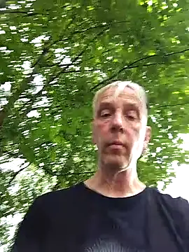 Snapshot of seelengleich chatting on May 31, 12:01 pm seelengleich online show from May 31, 12:01 pm