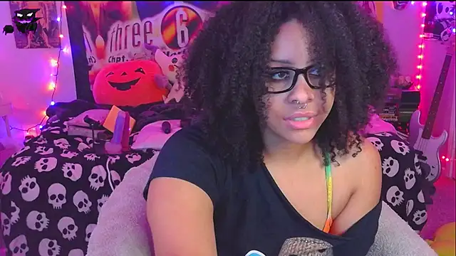 Snapshot of N1NT3NDH03 chatting on January 18, 6:56 am N1NT3NDH03 online show from January 18, 6:56 am