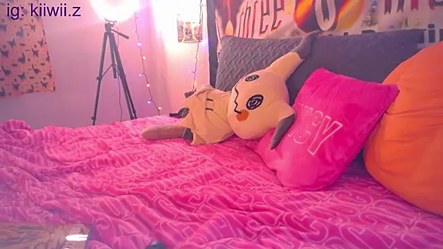 Snapshot of N1NT3NDH03 chatting on February 27, 4:31 am N1NT3NDH03 online show from February 27, 4:31 am