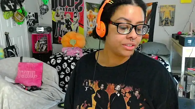 Snapshot of N1NT3NDH03 chatting on September 9, 4:28 pm N1NT3NDH03 online show from September 9, 4:28 pm