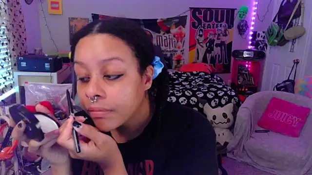 Snapshot of N1NT3NDH03 chatting on October 6, 1:08 pm N1NT3NDH03 online show from October 6, 1:08 pm