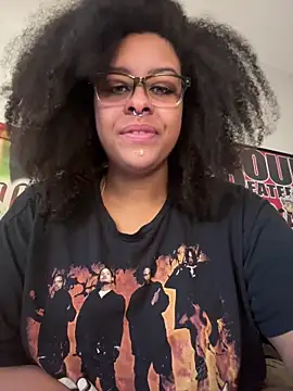 Snapshot of N1NT3NDH03 chatting on November 4, 2:27 pm N1NT3NDH03 online show from November 4, 2:27 pm