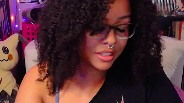 Snapshot of N1NT3NDH03 chatting on November 27, 5:20 am N1NT3NDH03 online show from November 27, 5:20 am