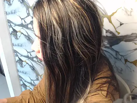Snapshot of Urbabygirl_jenny chatting on April 28, 5:01 am Urbabygirl jenny online show from April 28, 5:01 am