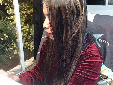 Snapshot of Urbabygirl_jenny chatting on May 1, 12:54 pm Urbabygirl jenny online show from May 1, 12:54 pm