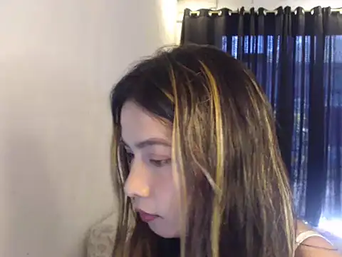 Snapshot of Urbabygirl_jenny chatting on June 18, 2:45 am Urbabygirl jenny online show from June 18, 2:45 am