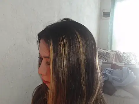 Snapshot of Urbabygirl_jenny chatting on July 14, 1:41 am Urbabygirl jenny online show from July 14, 1:41 am