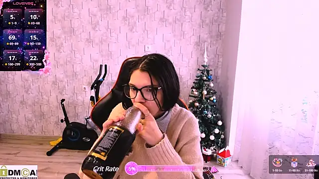 Snapshot of MollyLollipop chatting on December 27, 4:04 am MollyLollipop online show from December 27, 4:04 am