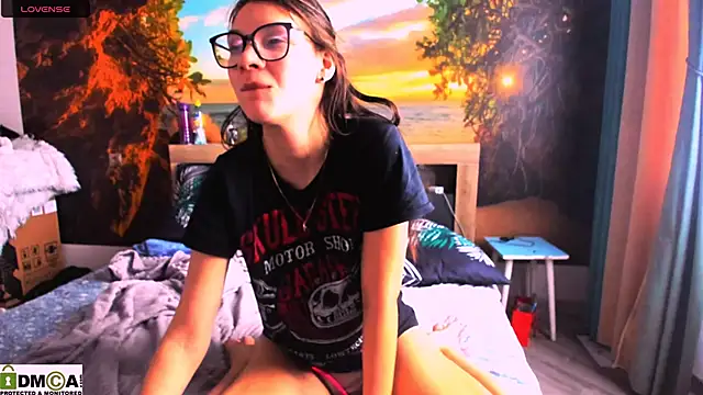 Snapshot of MollyLollipop chatting on January 11, 6:14 am MollyLollipop online show from January 11, 6:14 am