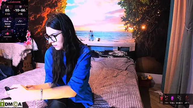 Snapshot of MollyLollipop chatting on January 28, 1:29 am MollyLollipop online show from January 28, 1:29 am