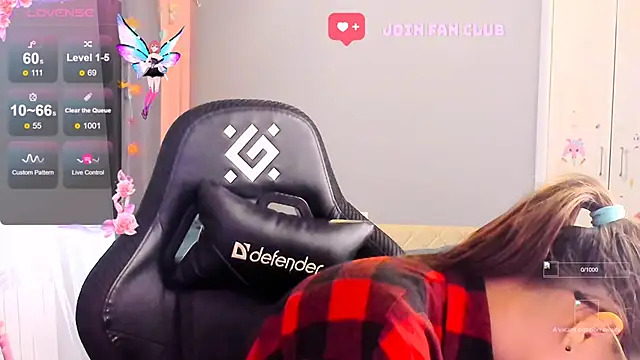 Snapshot of MollyLollipop chatting on October 2, 4:41 am MollyLollipop online show from October 2, 4:41 am