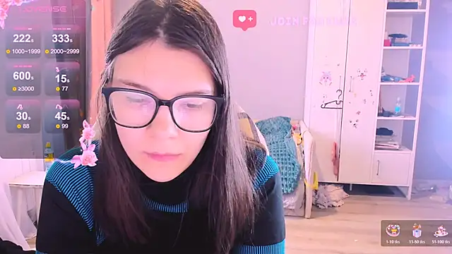 Snapshot of MollyLollipop chatting on November 6, 4:46 am MollyLollipop online show from November 6, 4:46 am