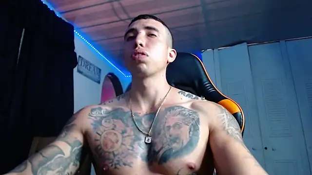 Snapshot of Adam_Hudsond chatting on October 14, 12:50 pm Adam Hudsond online show from October 14, 12:50 pm