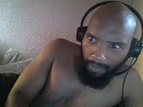 KAYBEEDEFREAK online show from February 5, 4:03 pm