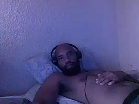 KAYBEEDEFREAK online show from February 7, 11:56 am