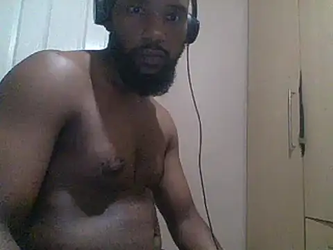 KAYBEEDEFREAK online show from February 14, 8:26 pm