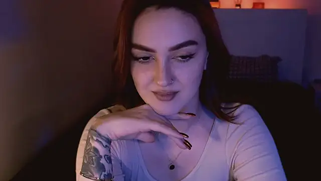 Snapshot of LilyFarey chatting on December 5, 6:11 pm LilyFarey online show from December 5, 6:11 pm