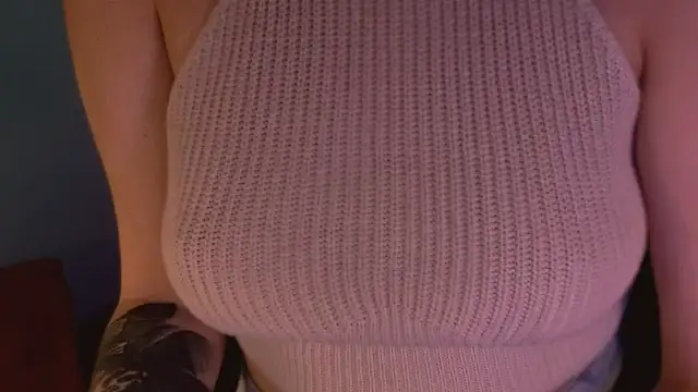 Snapshot of LilyFarey chatting on December 11, 3:58 pm LilyFarey online show from December 11, 3:58 pm