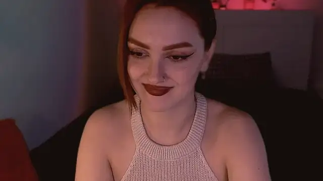 Snapshot of LilyFarey chatting on December 11, 7:03 pm LilyFarey online show from December 11, 7:03 pm