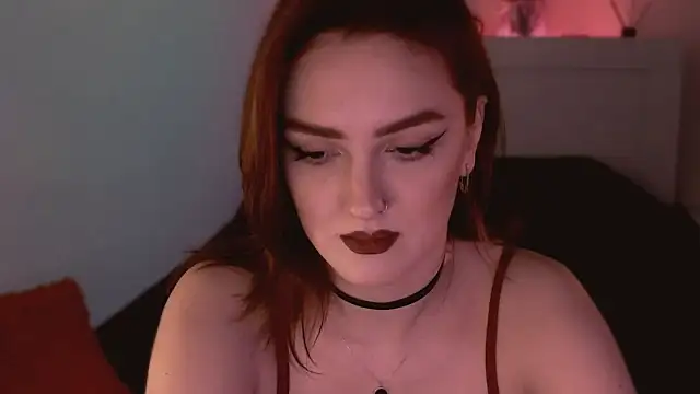 Snapshot of LilyFarey chatting on December 13, 7:53 pm LilyFarey online show from December 13, 7:53 pm