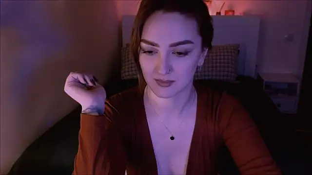 Snapshot of LilyFarey chatting on January 10, 6:06 pm LilyFarey online show from January 10, 6:06 pm