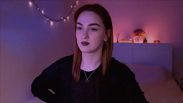 Snapshot of LilyFarey chatting on February 9, 4:07 pm LilyFarey online show from February 9, 4:07 pm