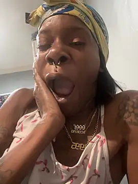 mscheeeexs online show from April 8, 11:43 am