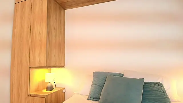 Snapshot of Isabella_Harley chatting on September 25, 1:04 pm Isabella Harley online show from September 25, 1:04 pm