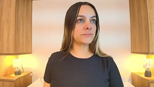 Snapshot of Isabella_Harley chatting on September 26, 12:42 pm Isabella Harley online show from September 26, 12:42 pm